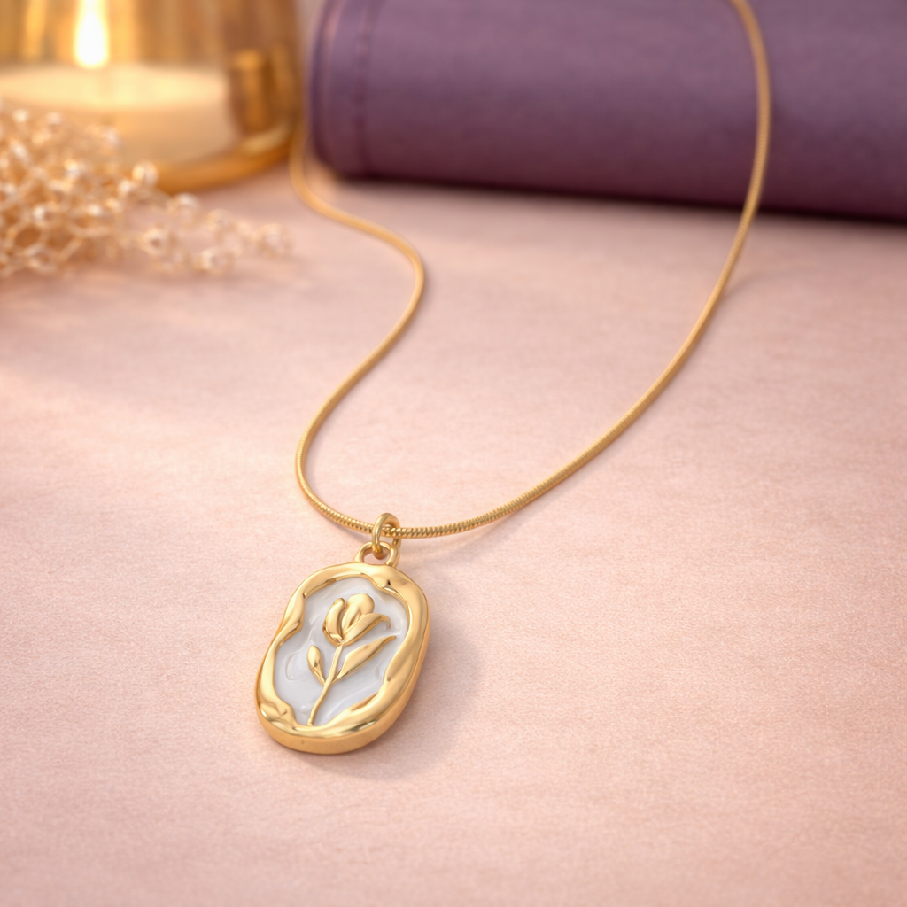 Viral Aesthetic Rose Pendant